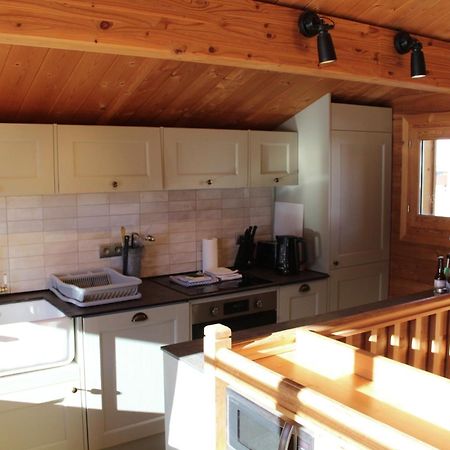 Cosy 4 Bedroom Chalet With Hot Tub Saint-Marcel  Exterior photo