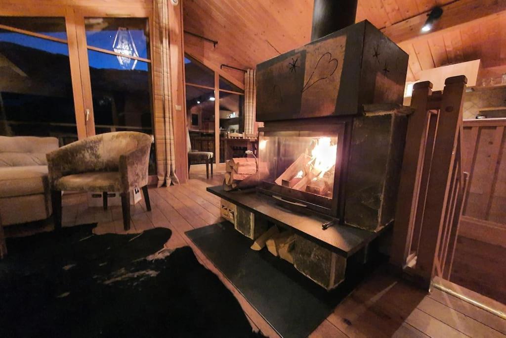 Cosy 4 Bedroom Chalet With Hot Tub Saint-Marcel  Exterior photo