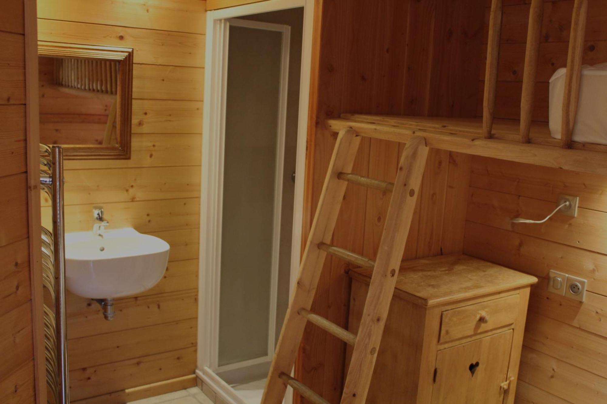 Cosy 4 Bedroom Chalet With Hot Tub Saint-Marcel  Exterior photo